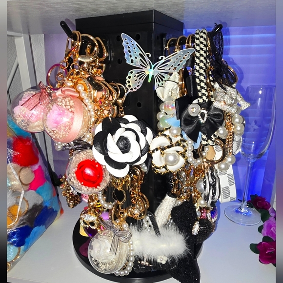 Beautiful Unbranded Key/Purse Chains (PRICE IS FOR 1)(40) - Picture 1 of 4